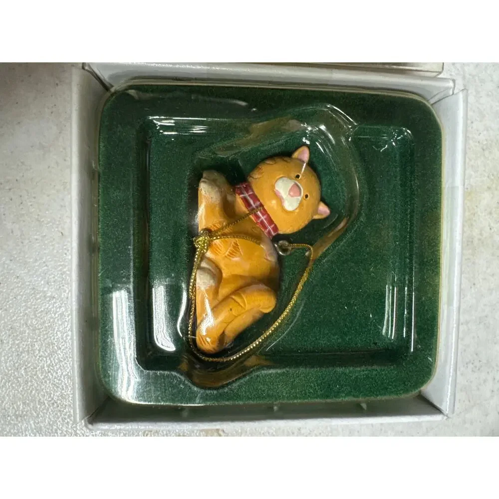 Russ Orange Tawny Cat Hand Painted Wags‎ to Whiskers Christmas Ornament